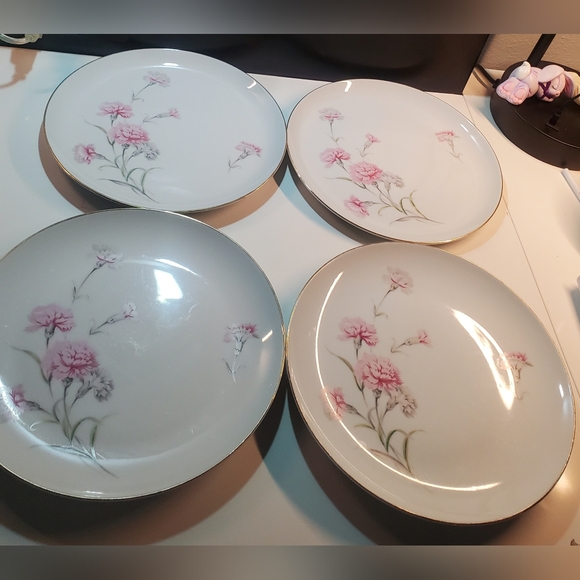 Royal Coart Fine China , Japan, Pink Cornation, Gold Trim,Dinner plates,set of 4 - Picture 2 of 9